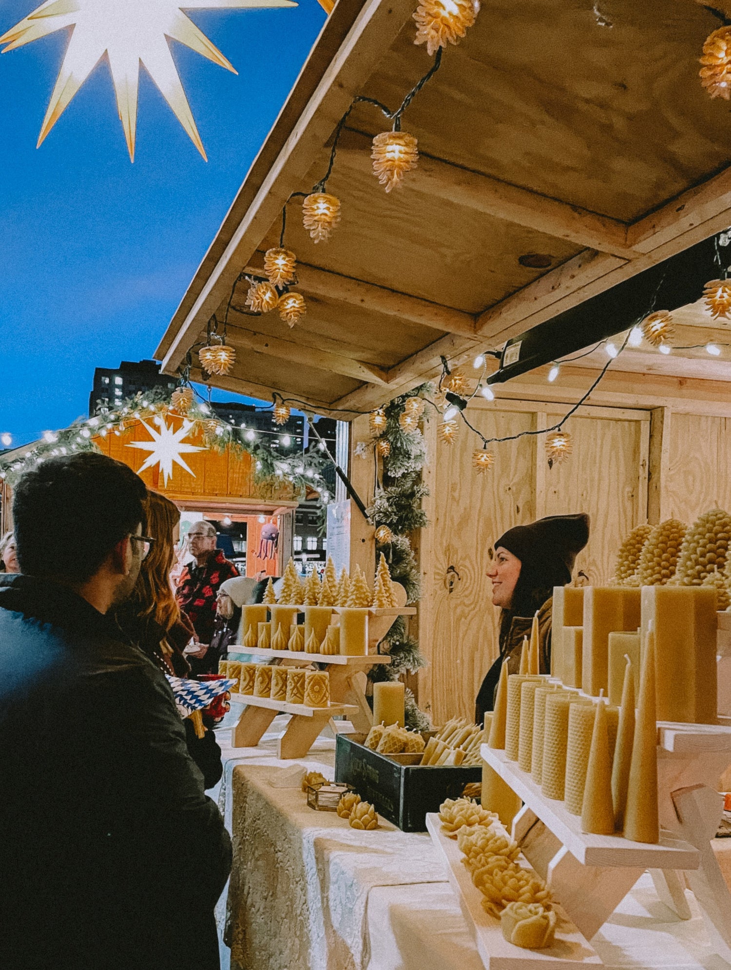 european-christmas-market-beeswax-candles